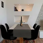 Marica Mit Balkon Und Herrlichem Meerblick By Interhome * سوبيتارسكا دراغا