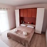 شقة Marica Mit Balkon Und Herrlichem Meerblick By Interhome سوبيتارسكا دراغا
