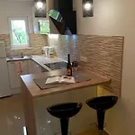 Marica Mit Balkon Und Herrlichem Meerblick By Interhome شقة سوبيتارسكا دراغا