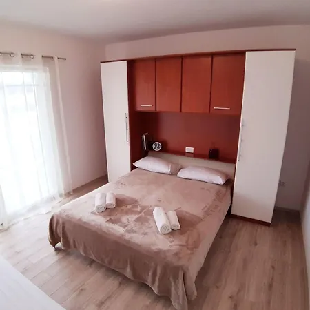 Apartment Marica Mit Balkon Und Herrlichem Meerblick By Interhome Supetarska Draga
